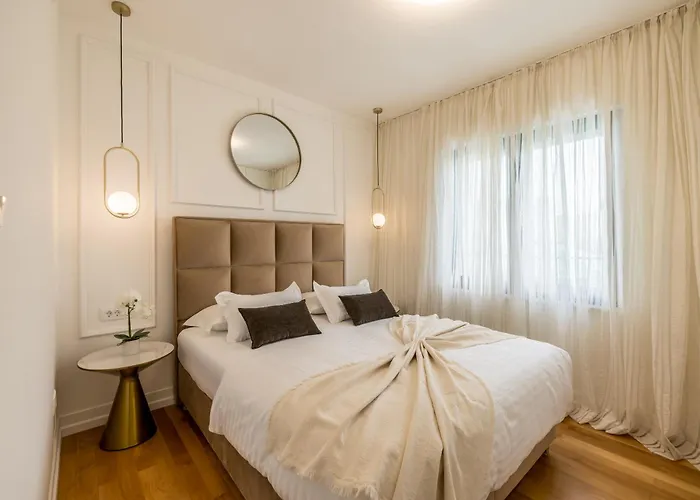 Lux Garden Luxury 2