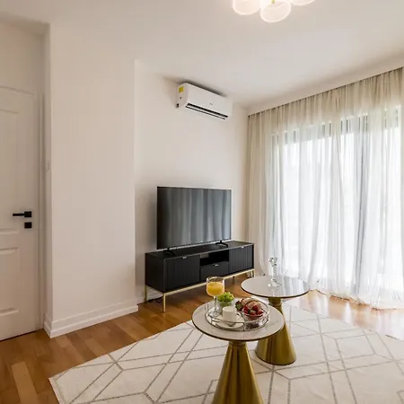 Lux Garden Luxury 2
