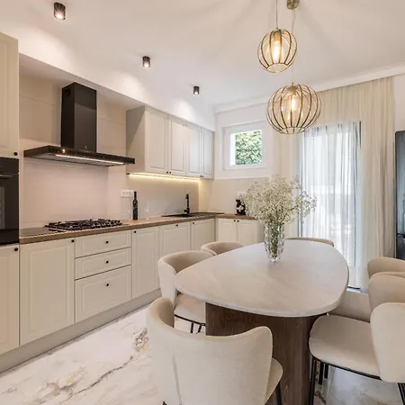 Lux Garden Luxury 2 Апартаменты