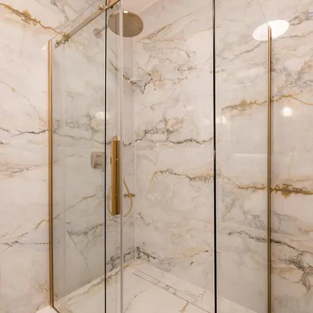 Апартаменты Lux Garden Luxury 2 *
