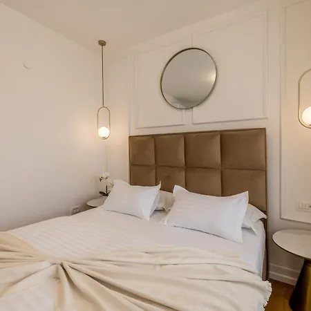 Lux Garden Luxury 2 Apartment