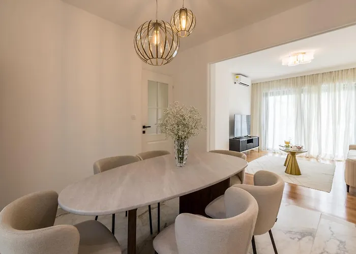 Lux Garden Luxury 2 *