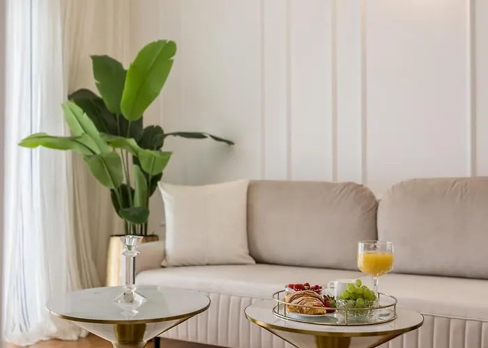 Lux Garden Luxury 2 *