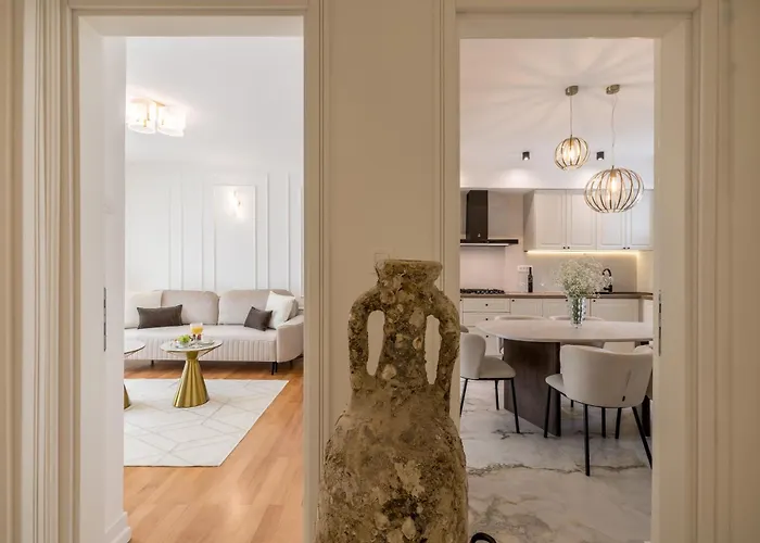 Lux Garden Luxury 2 *