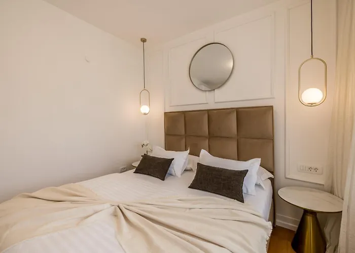 Lux Garden Luxury 2 *