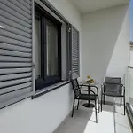 Lux Garden Luxury 2 * Σπλιτ
