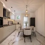 Διαμέρισμα Lux Garden Luxury 2