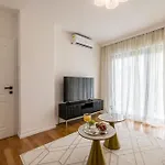 Lux Garden Luxury 2