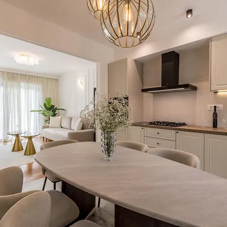 Lux Garden Luxury 2